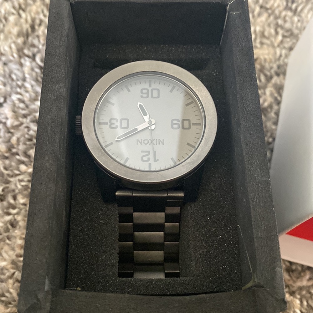 Mens Nixon watch
